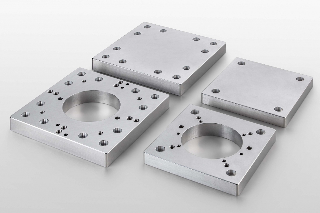 Aluminum profiles for mechanical engineering: the item MB modular system